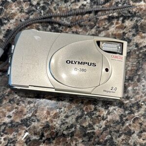 Olympus Camedia D-380 Digital Camera